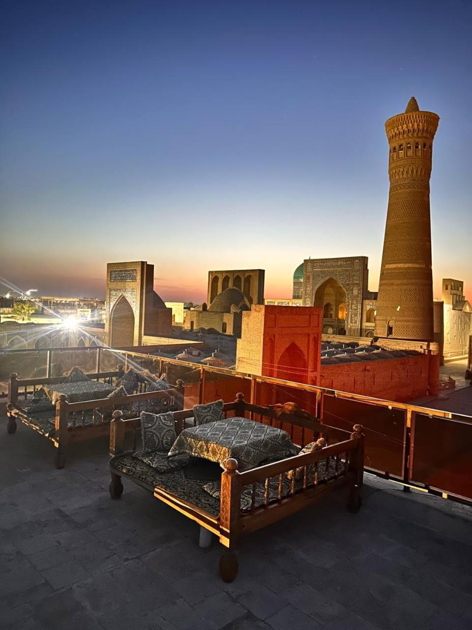 מלון בוקורו Golden Minaret With Restaurant מראה חיצוני תמונה